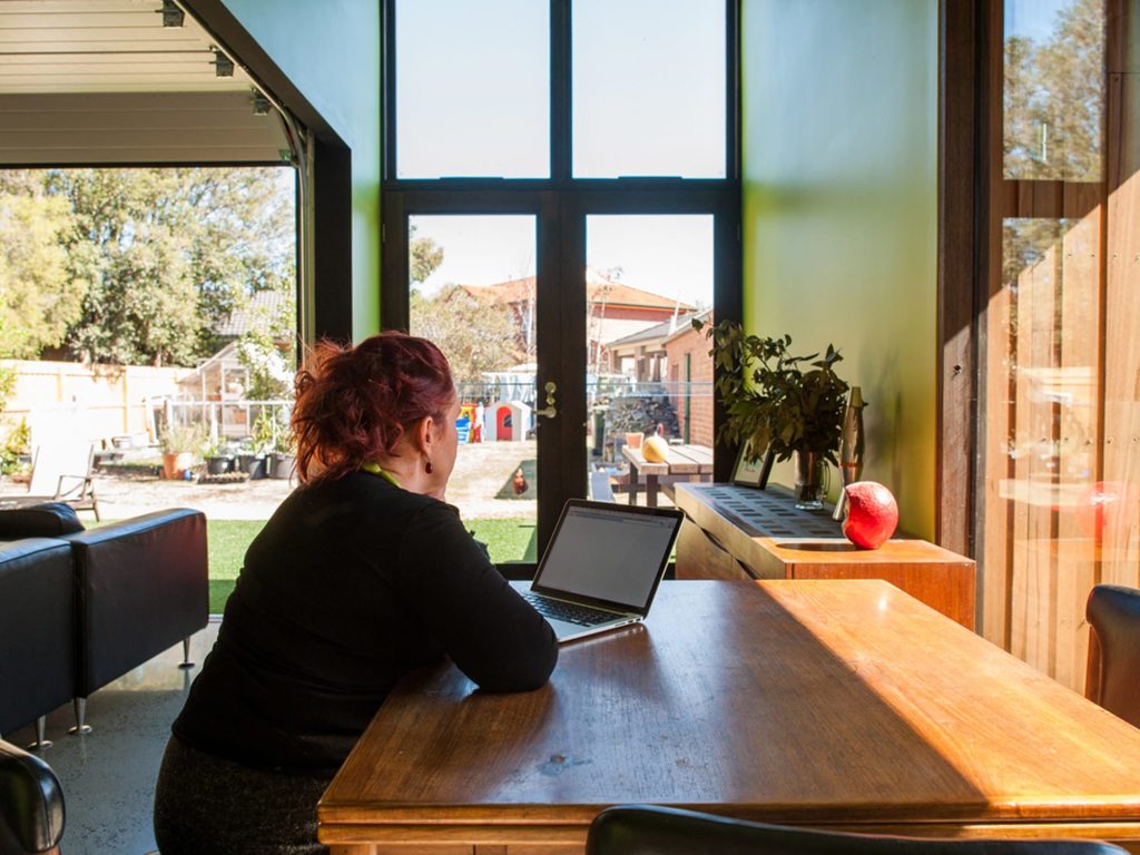 Agents’ Guide to Surviving an Auction