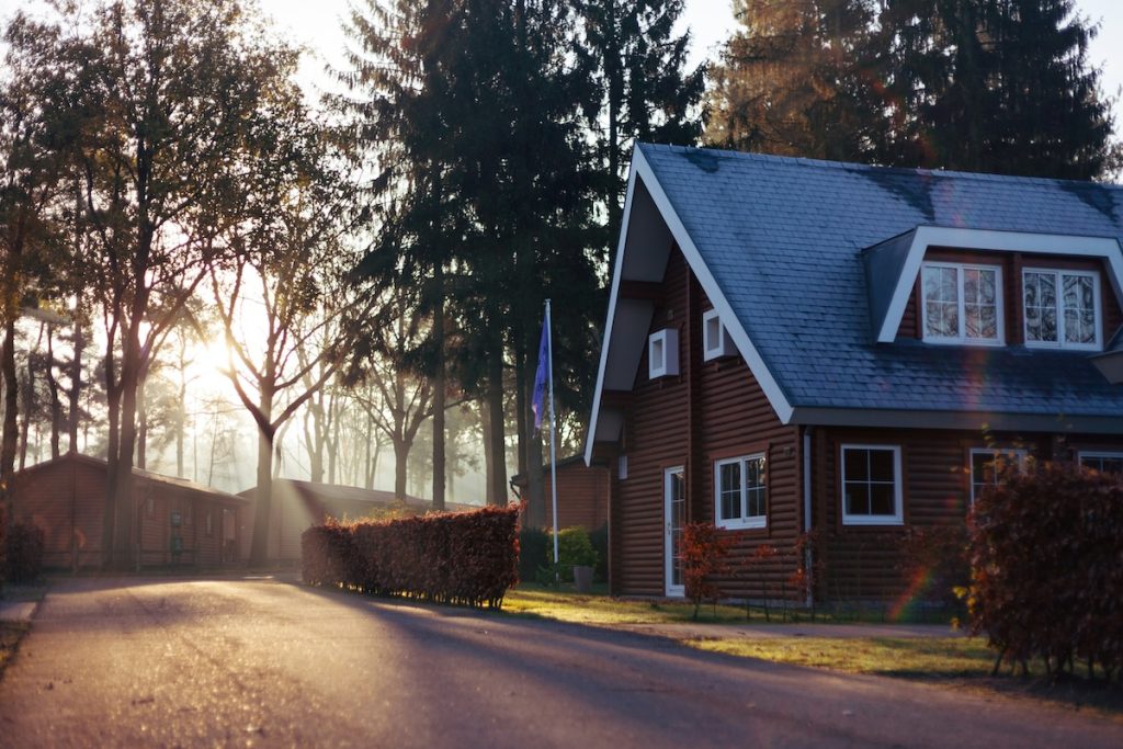 The Cheapest Ways to Sell a House
